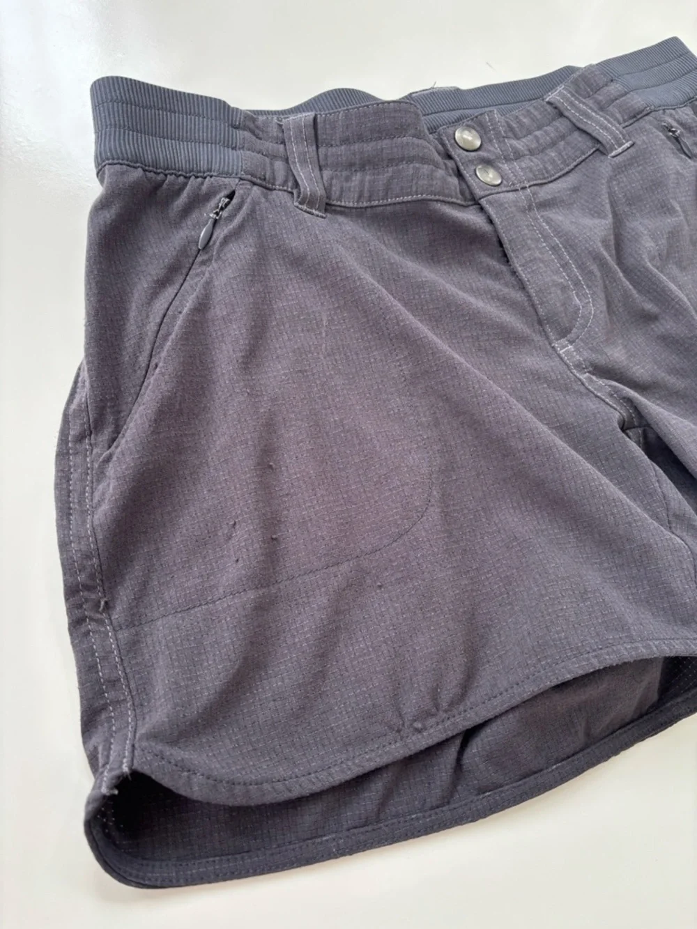 KUHL Women’s Dark Gray Strattus Shorts Outdoors Size 4